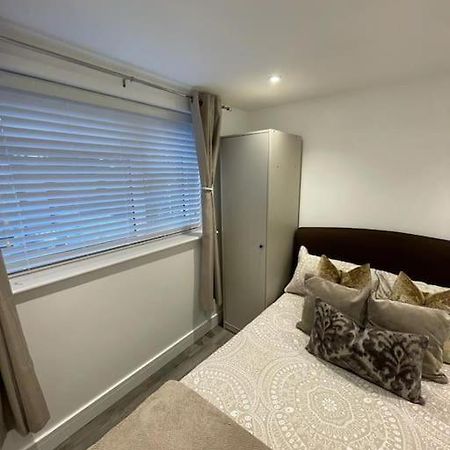 Stylish & Cosy 1 Bed Apartment Swindon Ngoại thất bức ảnh